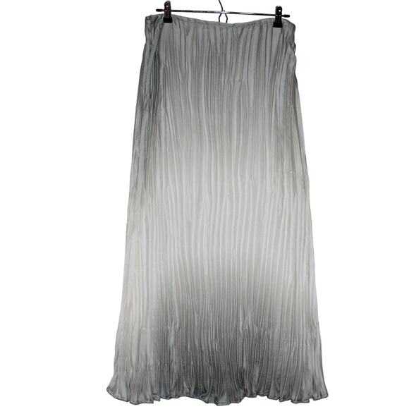 CHICO’S Light Green Maxi Skirt Size 1.5 - Picture 1 of 4